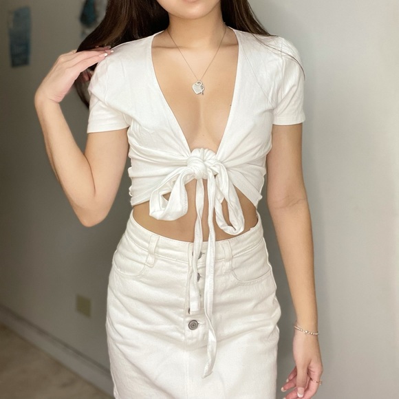 Brandy Melville white Rae wrap top - Picture 4 of 6